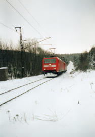 185.075-8 am 17.01.2005 in der 6,3% Steigung vor Httenro