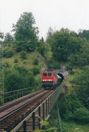 171.008-6 am 15.07.2002 auf dem Krocksteinviadukt