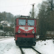 171.011-0 am 21.01.2002 im Bahnhof Rbeland