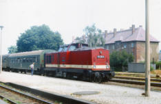 110.128-6 am 24.06.1989 Bahnsteig 1 Bahnhof Gsten