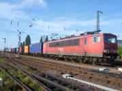 155.222-3 mit Containerzug nach Halle