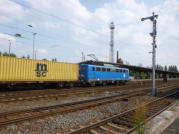 140.038-0 mit Containerzug nach Halle